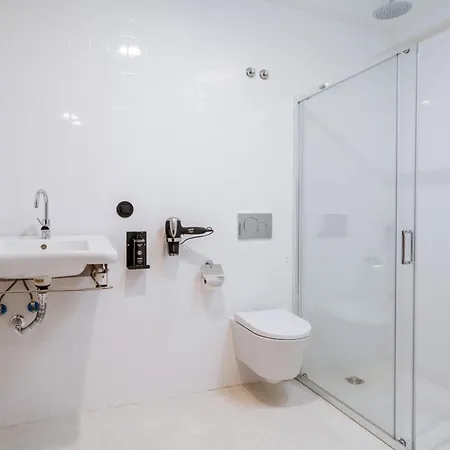 מלון דירות Limehome Rua Oliveiras 3*