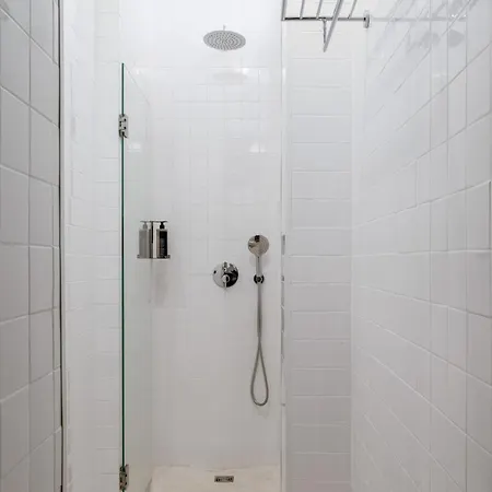 Limehome Rua Oliveiras Guest house