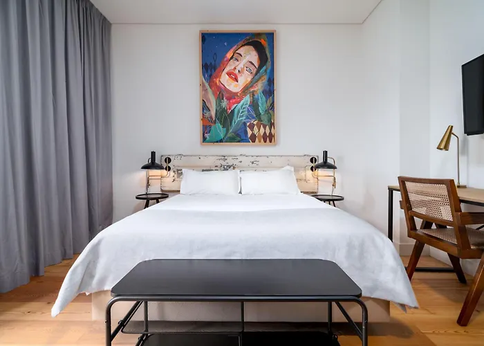 Limehome Rua Oliveiras Aparthotel 3*