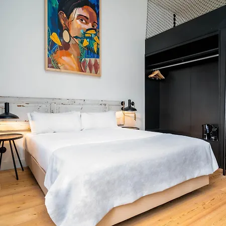 Limehome Rua Oliveiras 3*