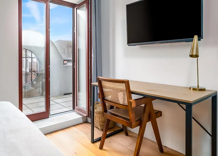 Limehome Rua Oliveiras Hotel apartamentowy